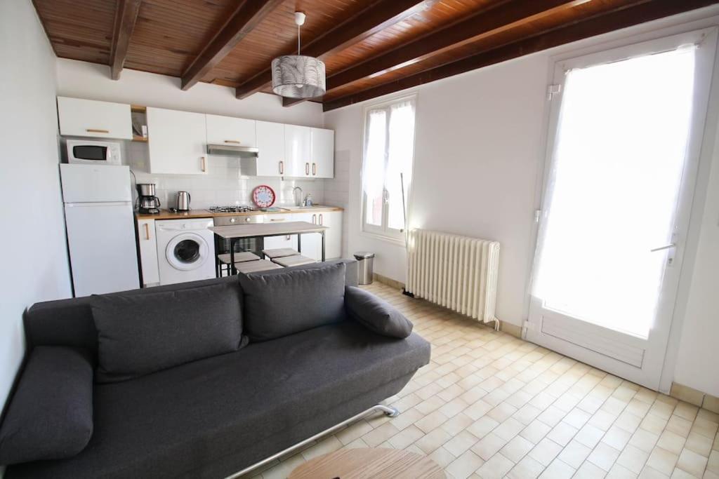 Joli T2 Renove / Wifi / Grand Parking Prive Apartamento La Couronne  Exterior foto